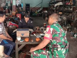 Babinsa Koramil 03/Snpl Komsos Dengan Pemilik Bengkel Bubut di Wilayah Binaan